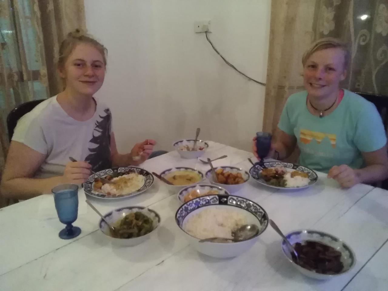 Friends Home Kudapaduwa 外观 照片